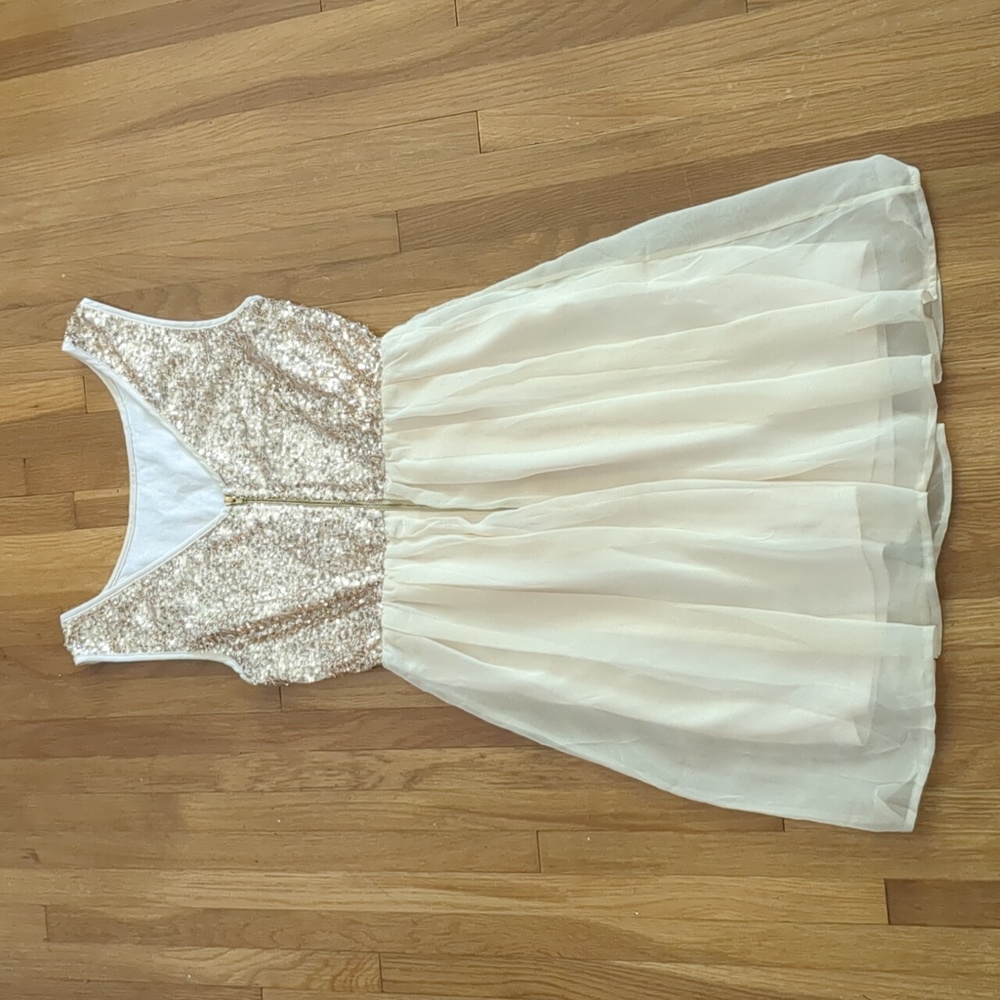 ISSI Dress - Picture 5 of 9